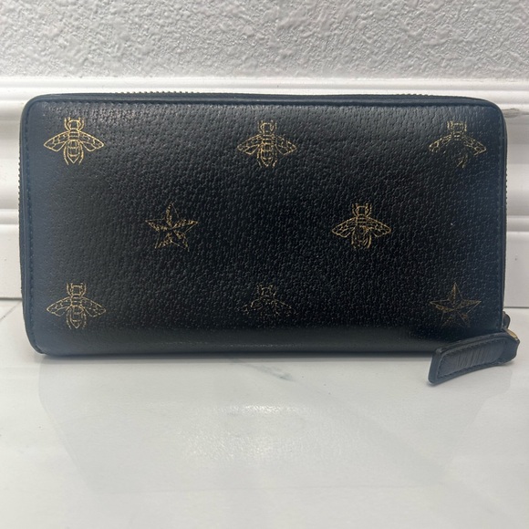 Gucci Black Zippy Wallet with Gold Bee and Star Design - Picture 2 of 10
